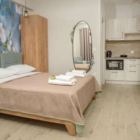 Affittacamere Route Du Canal Nea Roda