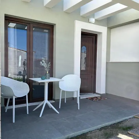 Affittacamere Route Du Canal Nea Roda