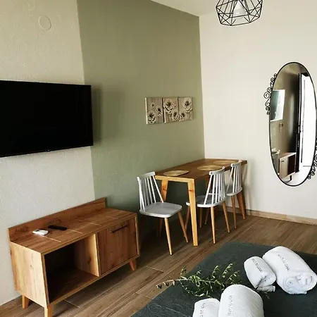 Route Du Canal 3* Nea Roda