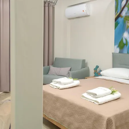 Route Du Canal Guest house Nea Roda