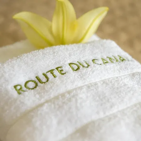 Guest house Route Du Canal Nea Roda