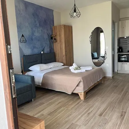 Guest house Route Du Canal Nea Roda
