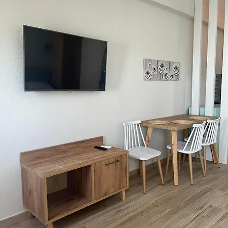 Route Du Canal ネア・ローダ