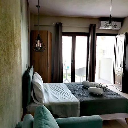 Guest house Route Du Canal Nea Roda