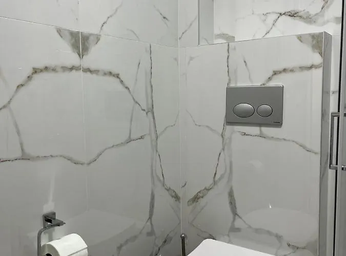 Route Du Canal Nea Roda