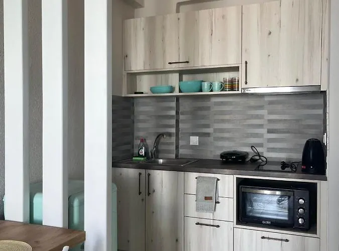 Route Du Canal 3* Nea Roda