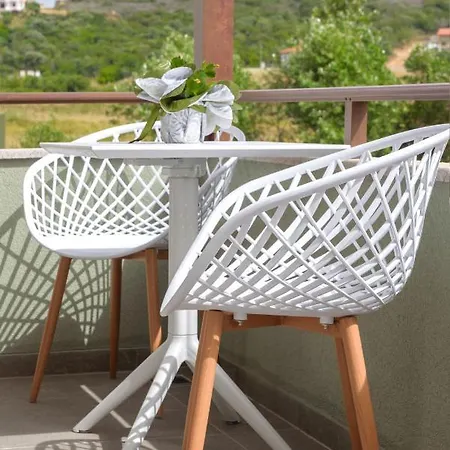 Route Du Canal 3* Nea Roda