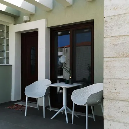 Gasthuis Route Du Canal Nea Roda